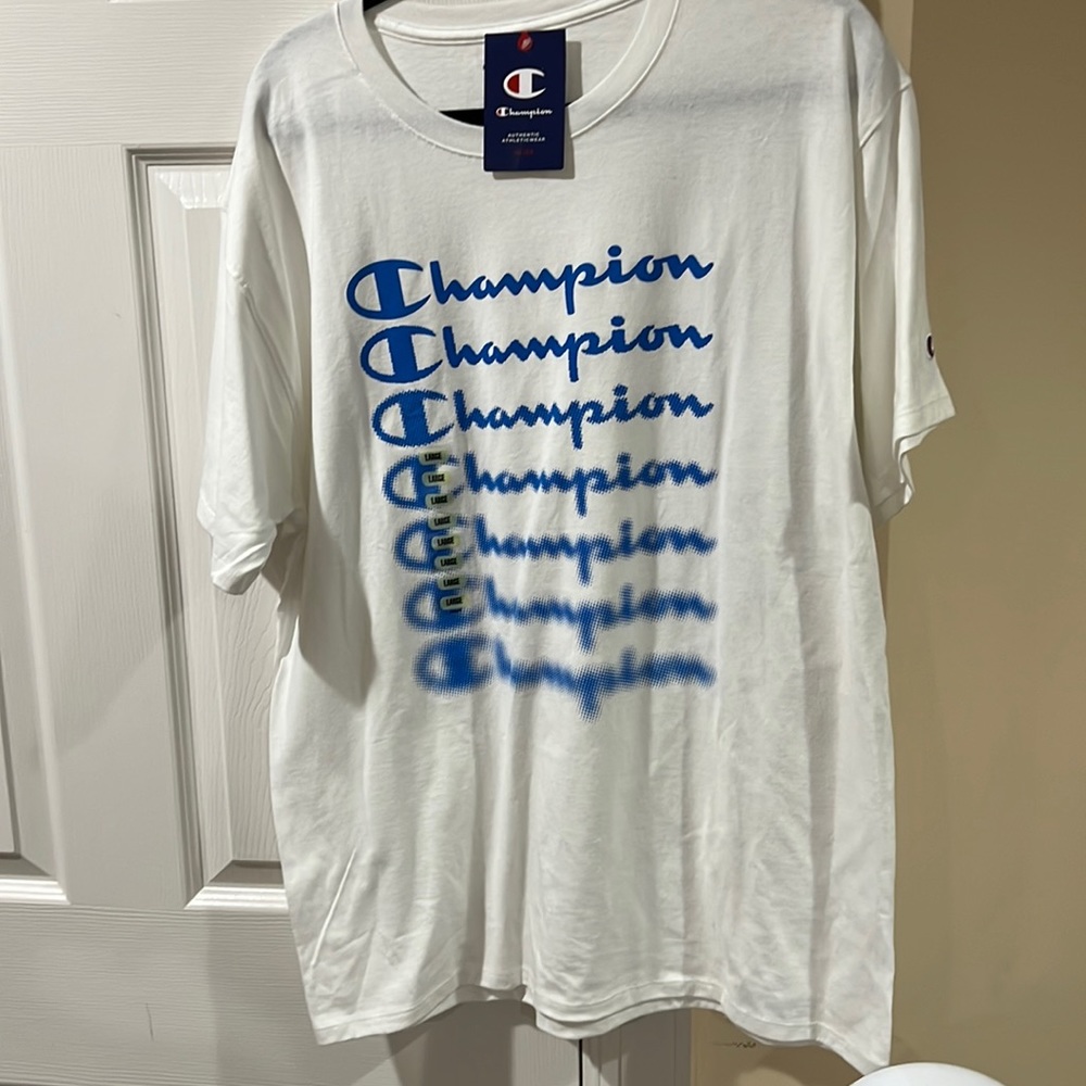 Champion t-shirt